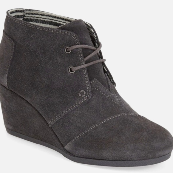 NWOB TOMS Desert Wedge Castlerock Grey Suede Boots Ankle Boots • size 6.5 - Picture 1 of 3